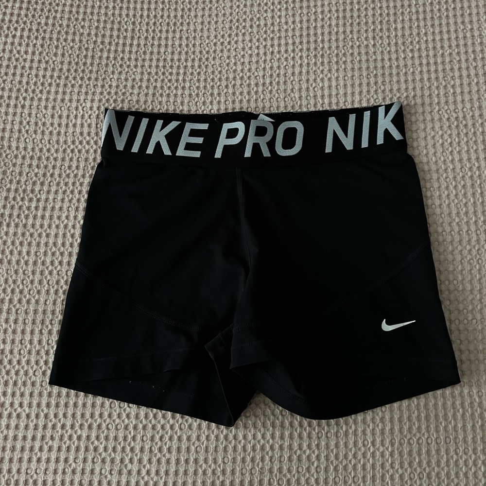 Nike Pro